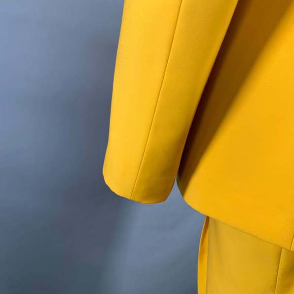 BURBERRY SS23 Yellow Wool Double Breasted Peak Lapel Single Snap Suit - Picture 6 of 15